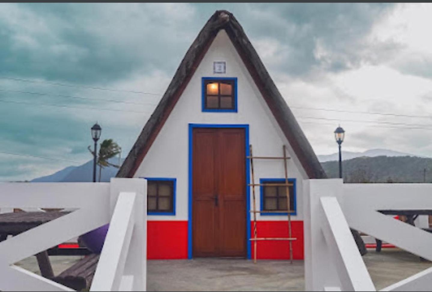 Hotel Triangle Huts Pagudpud Exterior foto