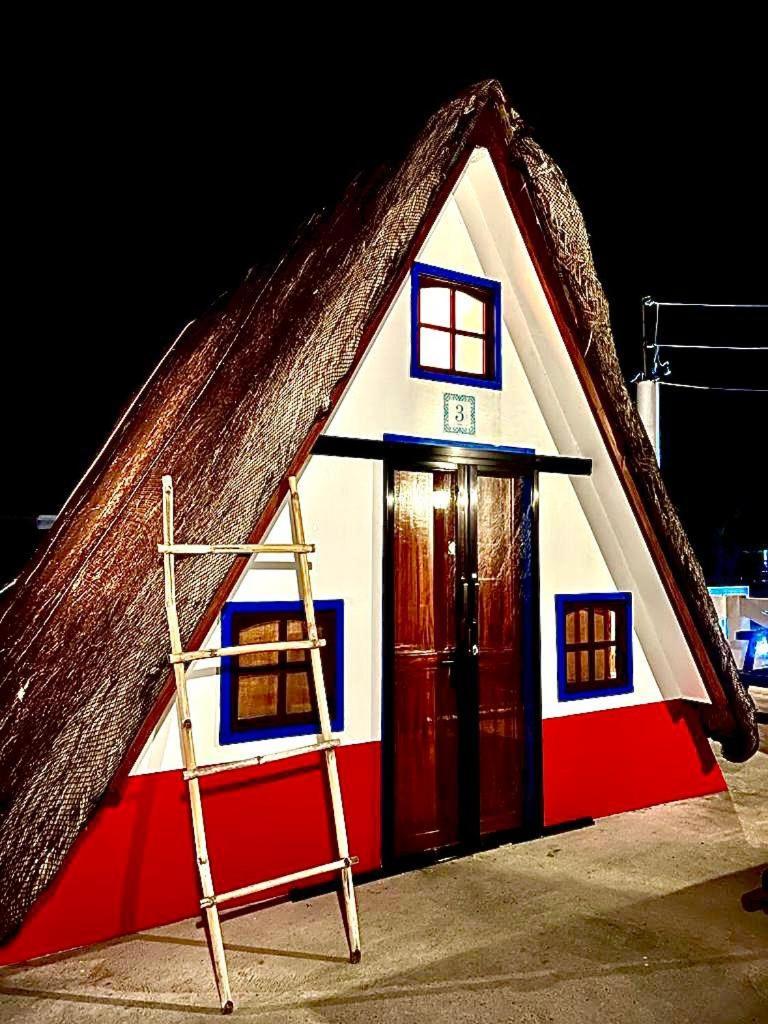 Hotel Triangle Huts Pagudpud Exterior foto